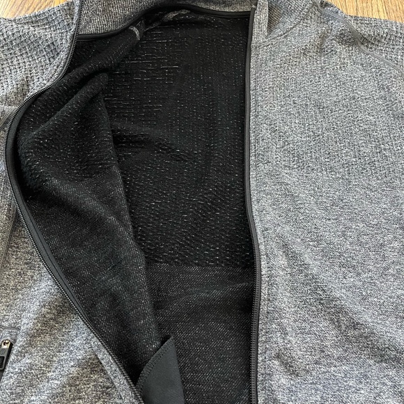 Lululemon jacket - Picture 3 of 6